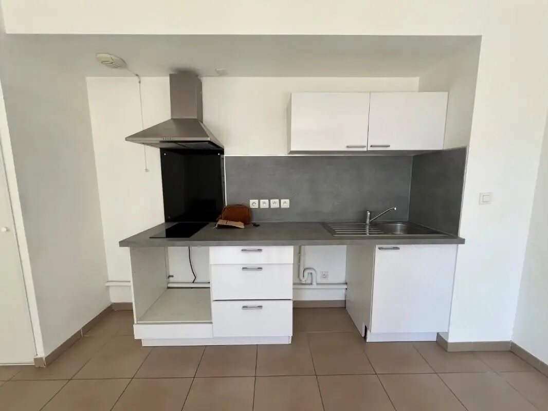Appartement à louer, 42m², Miramas
