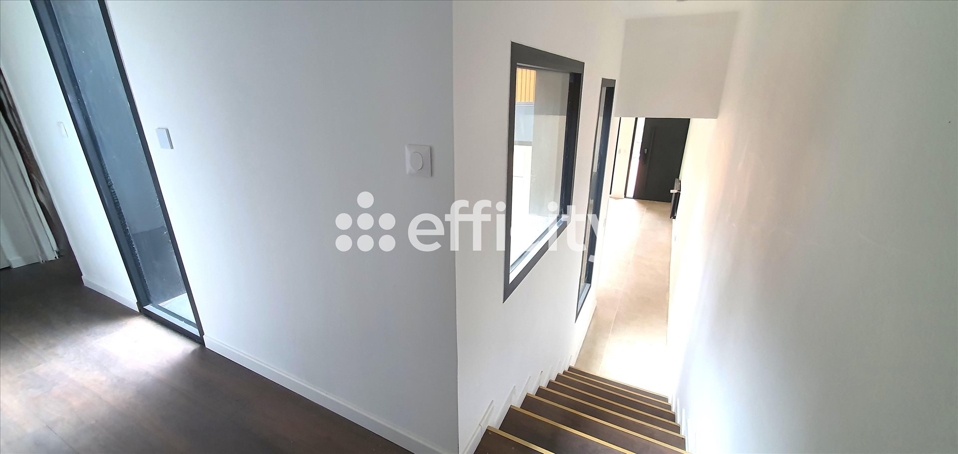 Maison à vendre, 4m², Saint-Laurent-de-Brèvedent