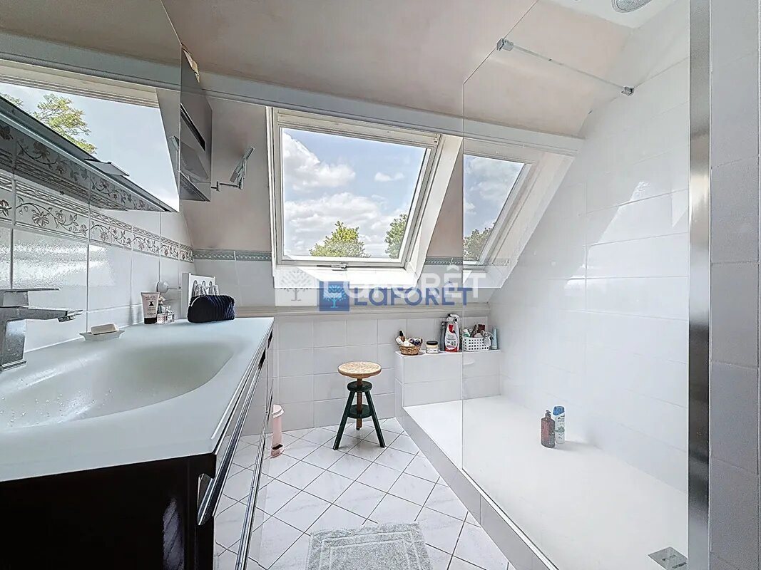 Maison à vendre, 195m², Condé-Sainte-Libiaire