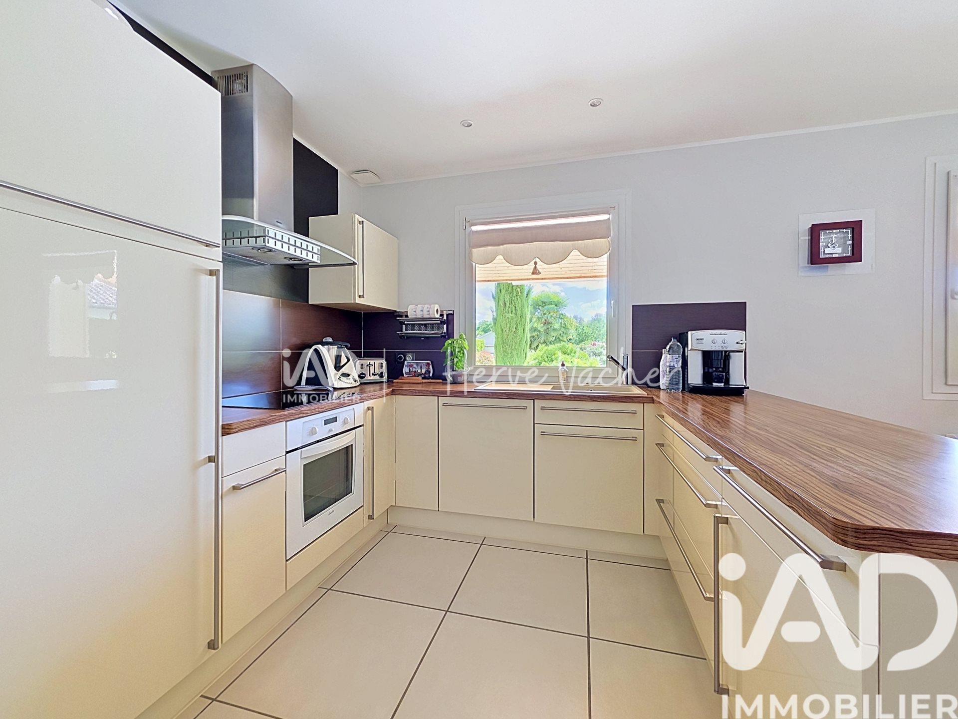 Maison à vendre, 166m², Montagnat
