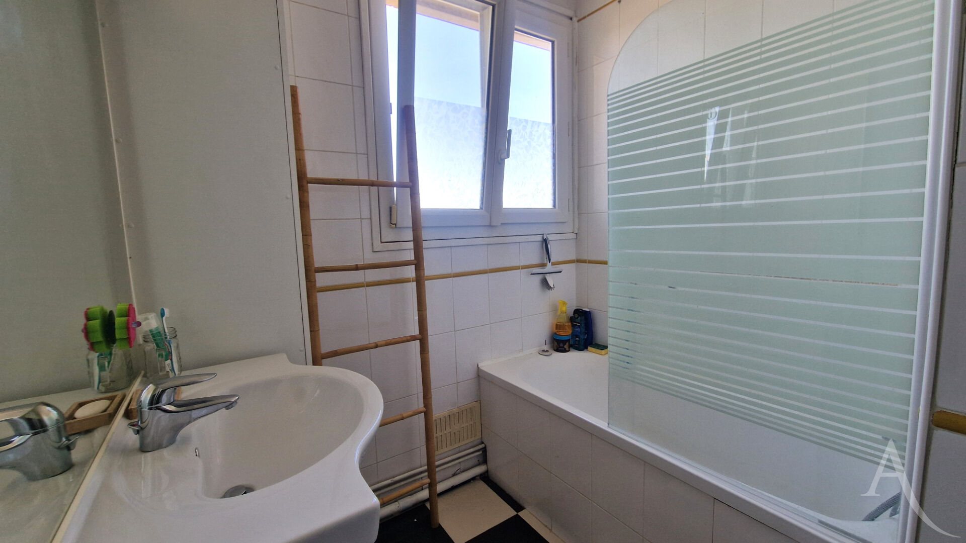 Appartement à vendre, 49m², Mantes-la-Jolie