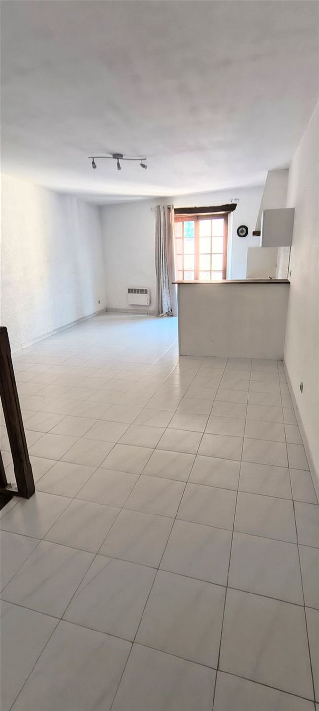 Appartement à louer, 56m², Saint-Martin-de-Londres