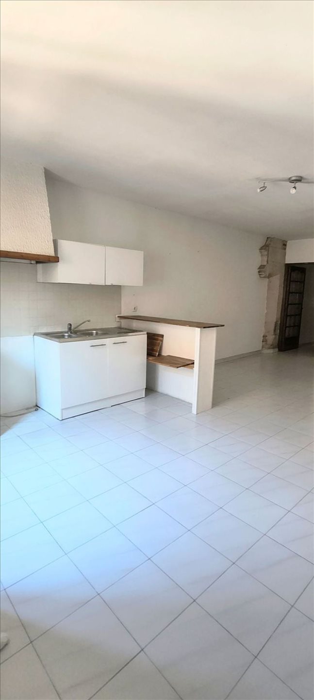 Appartement à louer, 56m², Saint-Martin-de-Londres