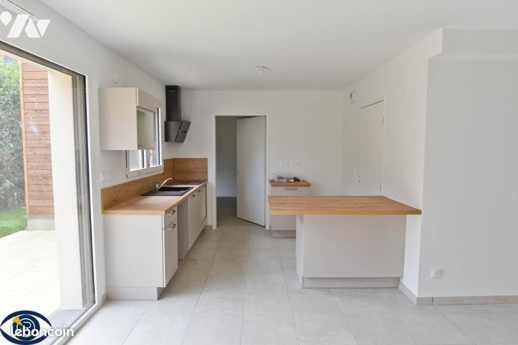 Maison à louer, 99m², Laval
