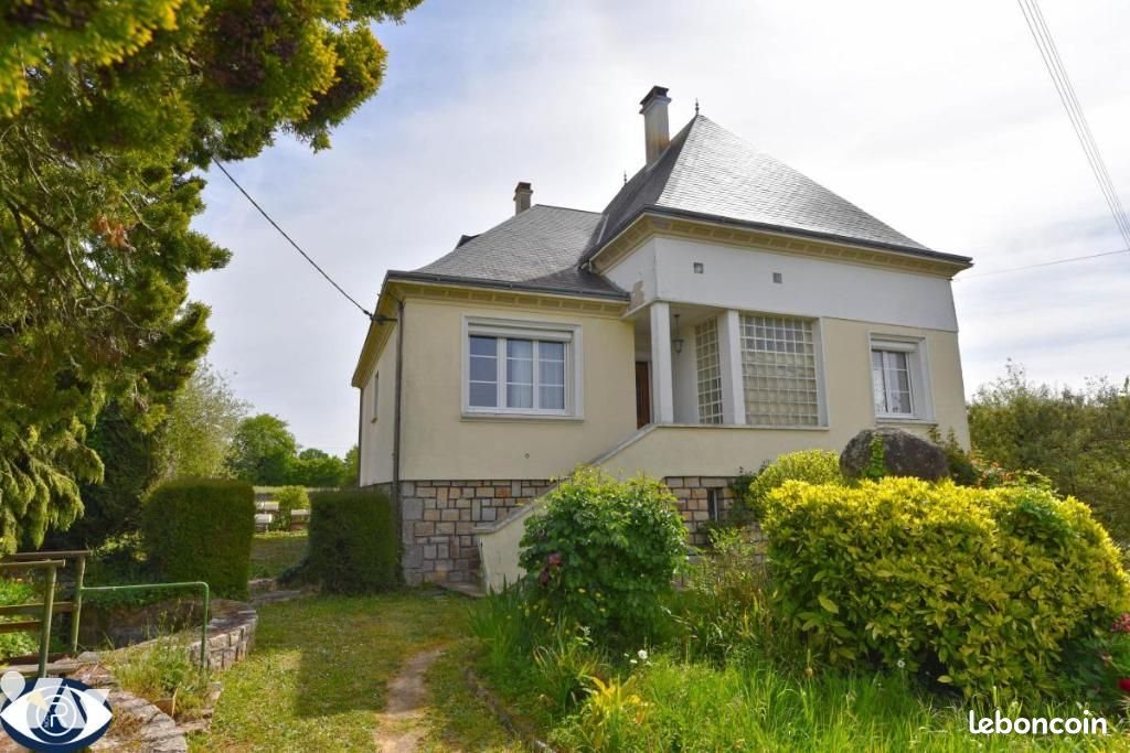 Maison à vendre, 141m², Mézangers