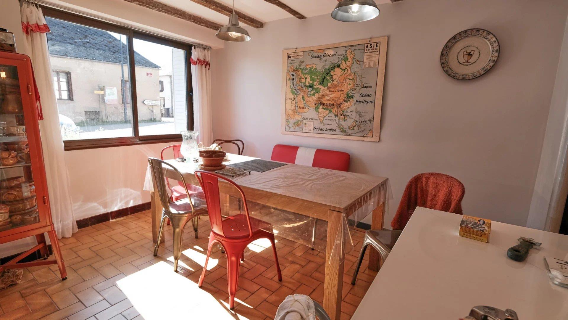 Maison à vendre, 135m², Roussillon-en-Morvan