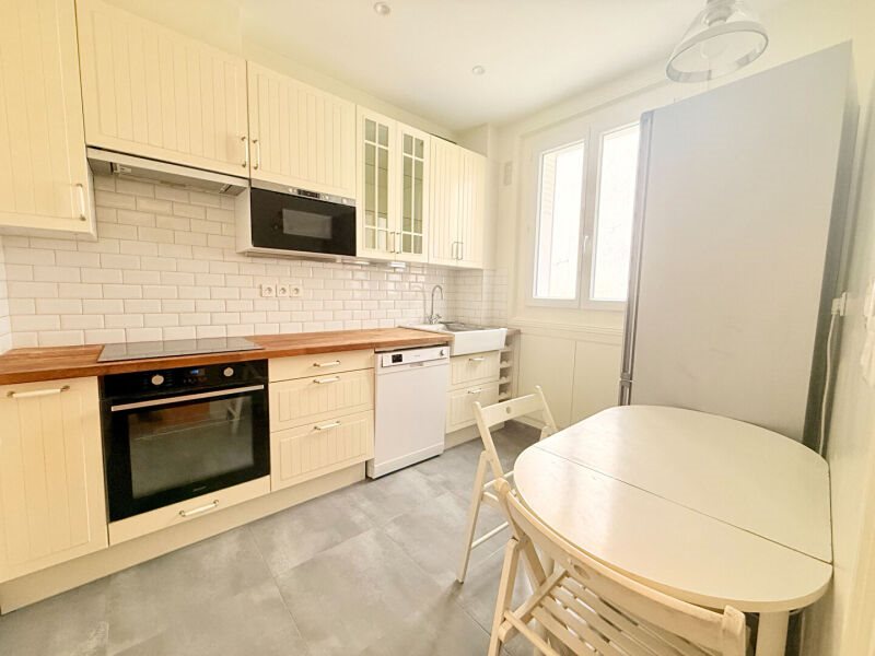 Appartement à louer, 67m², Paris 18ème