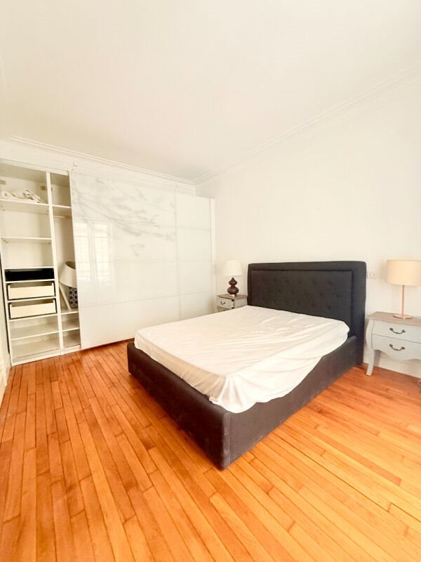Appartement à louer, 67m², Paris 18ème