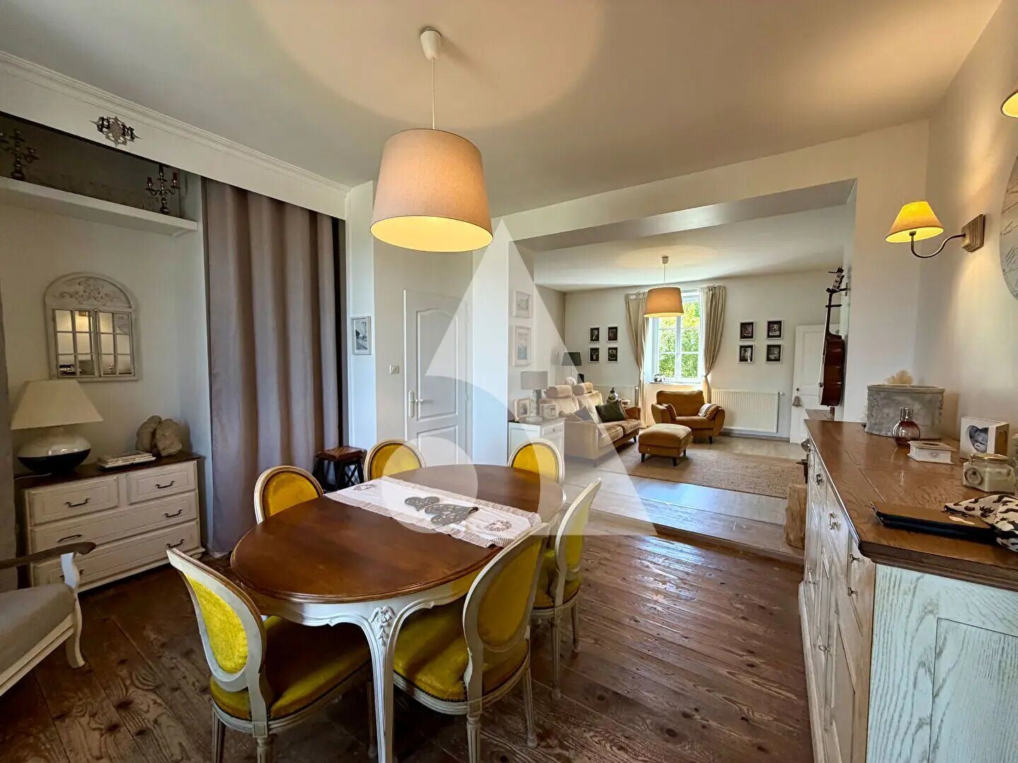 Maison à vendre, 207m², Saint-Léger-Triey