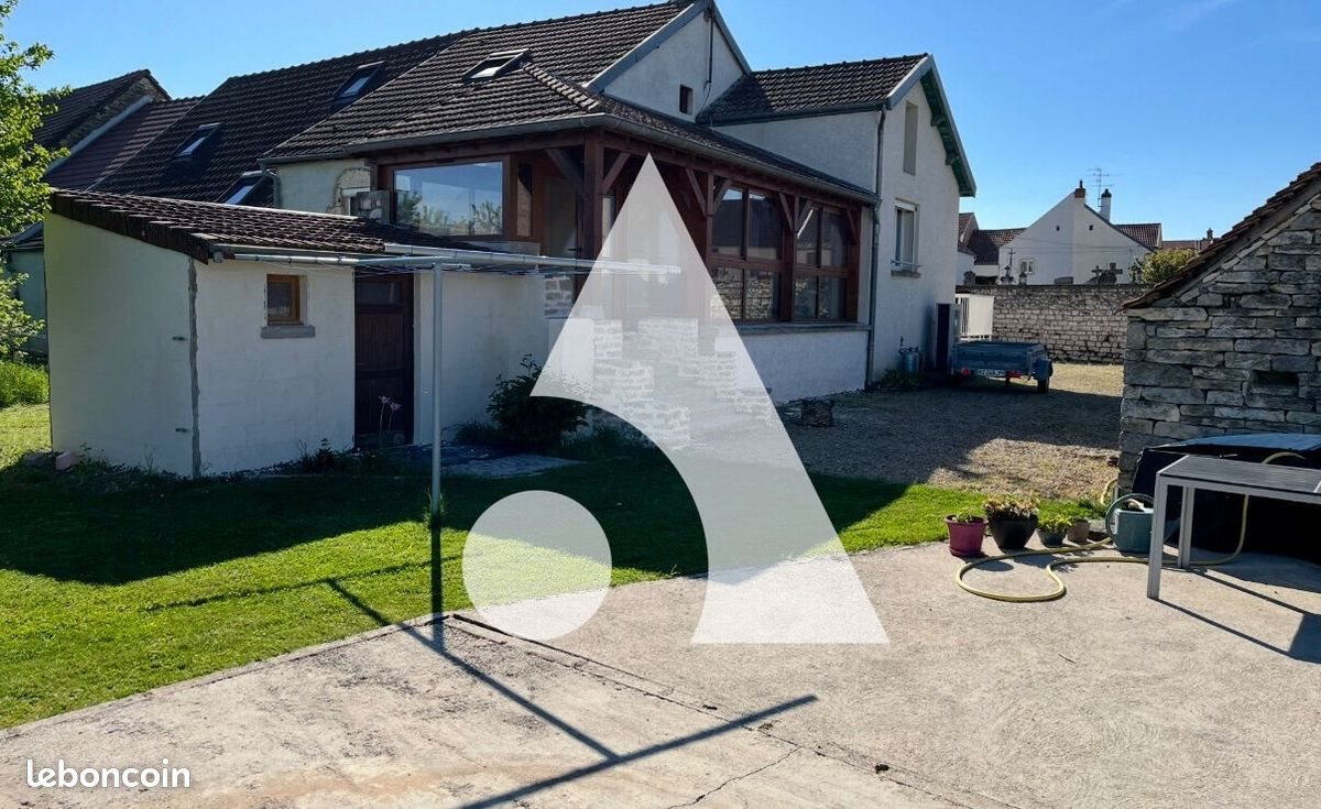 Maison à vendre, 205m², Ruffey-lès-Echirey