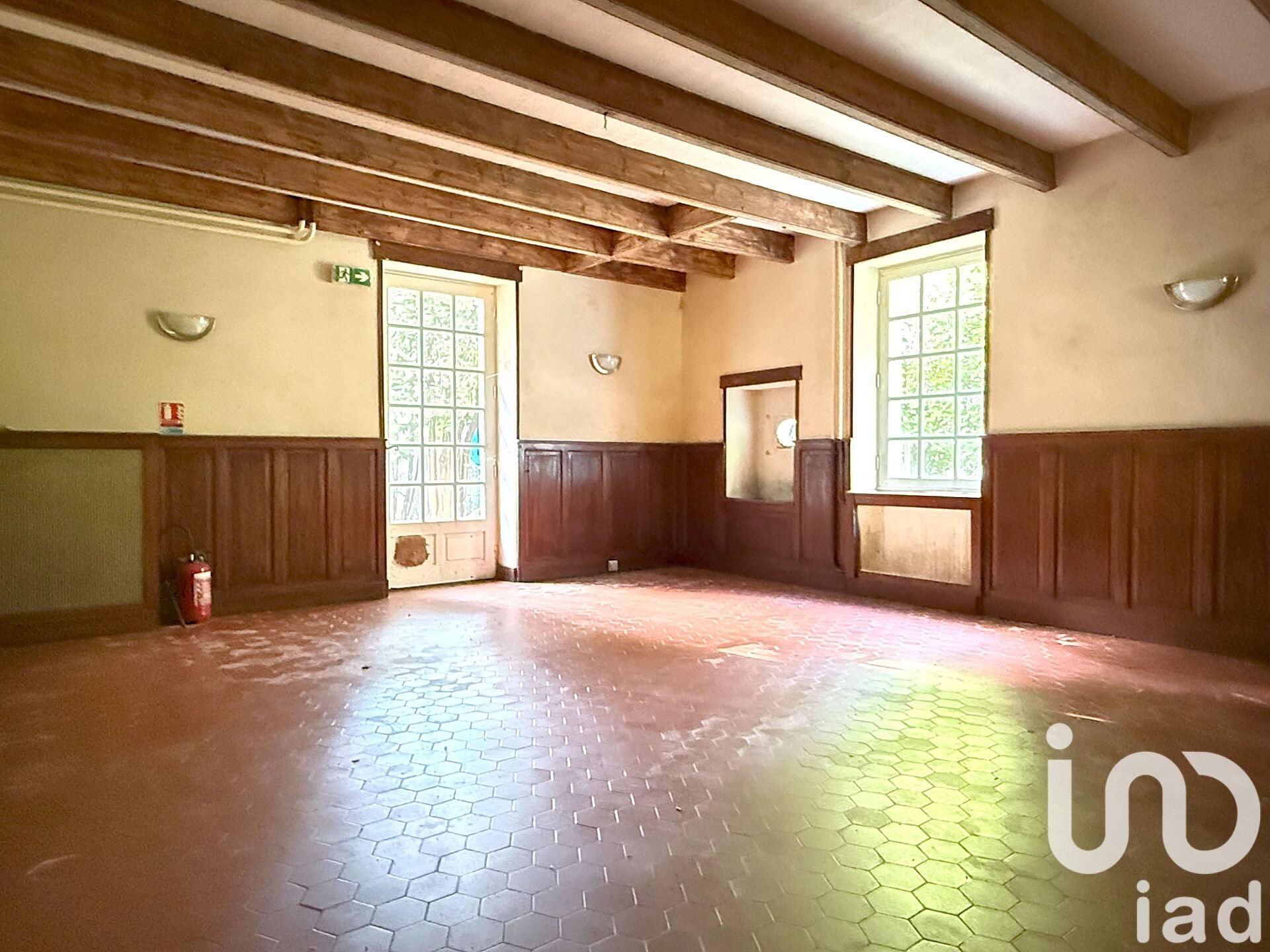 Maison à vendre, 390m², Mervent