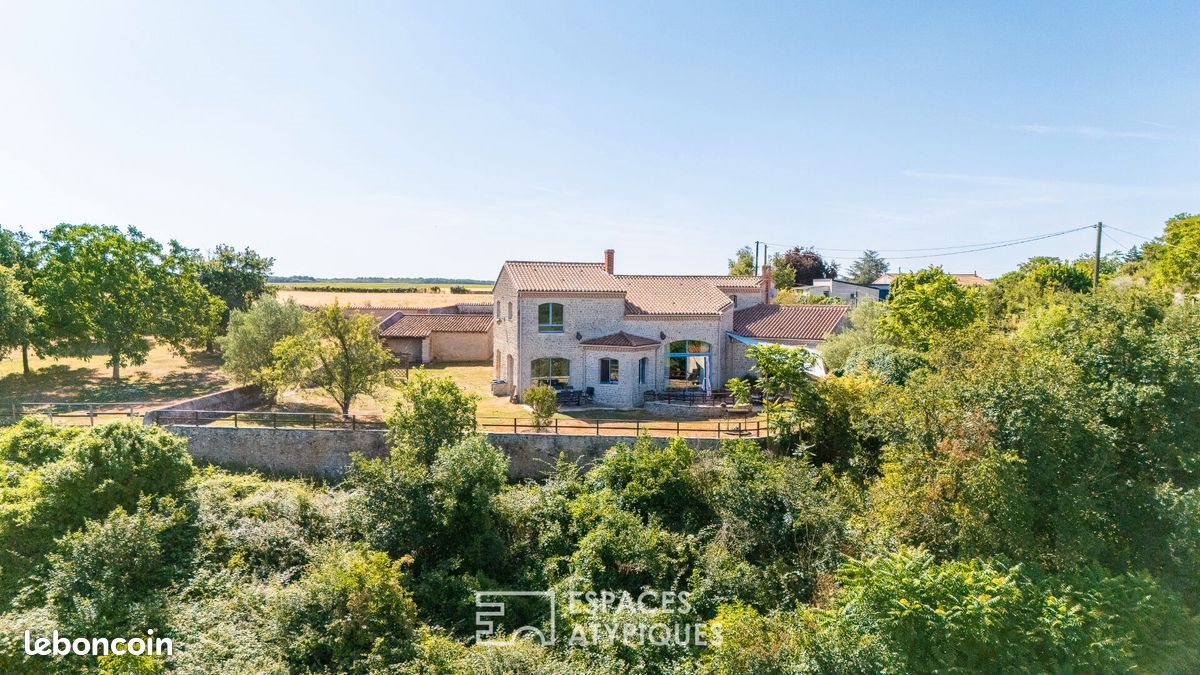 Maison à vendre, 244m², Luzay