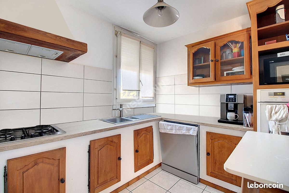 Appartement à louer, 86m², Vitrolles