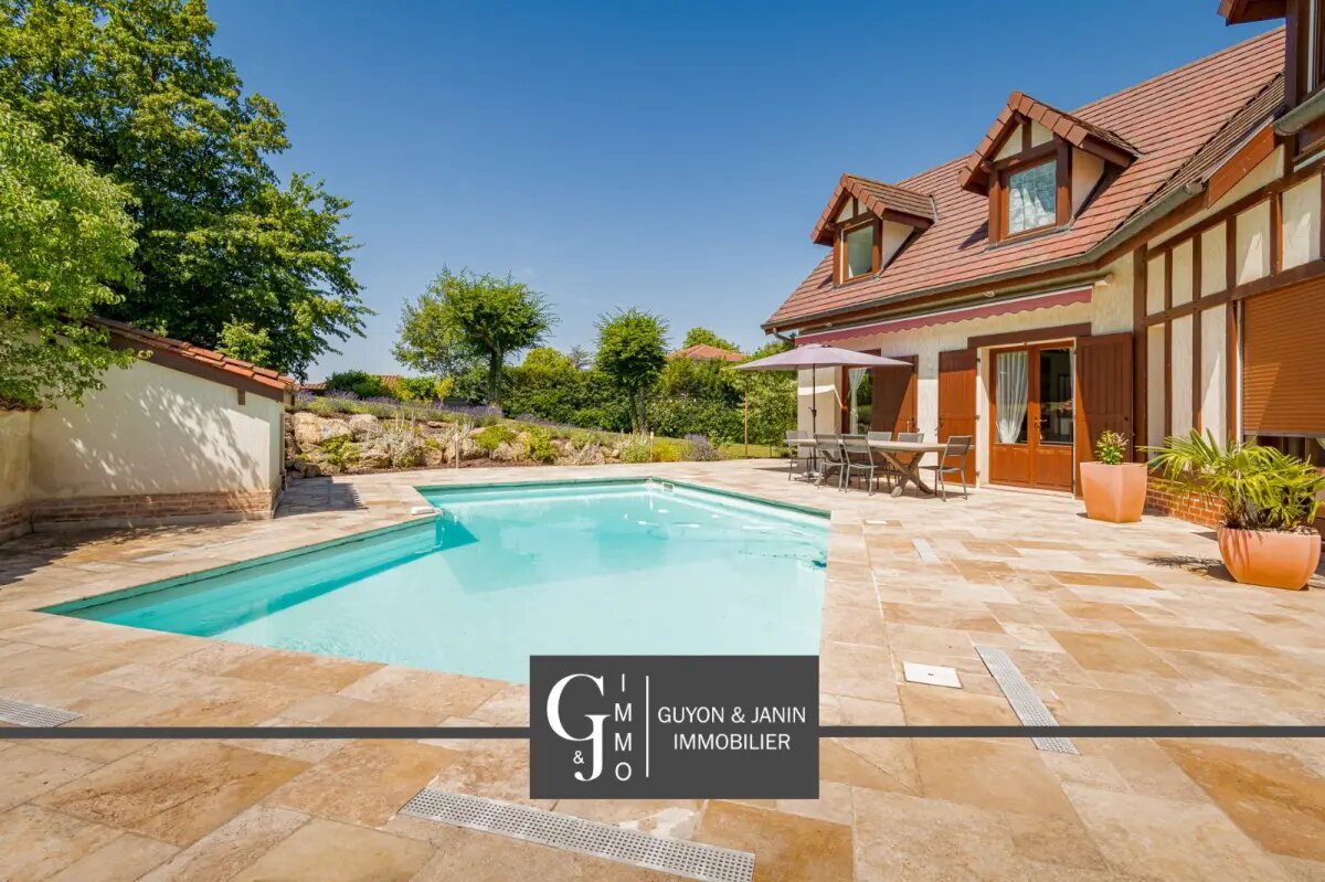 Maison à vendre, 248m², Ceyzériat