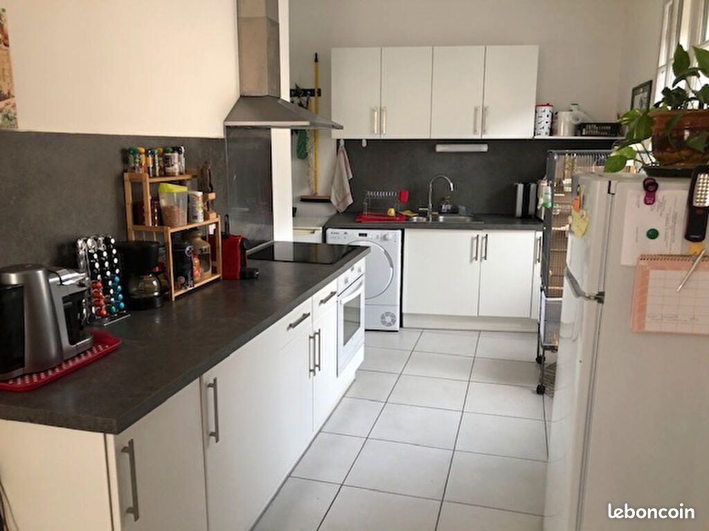 Appartement à louer, 64m², Sarrians