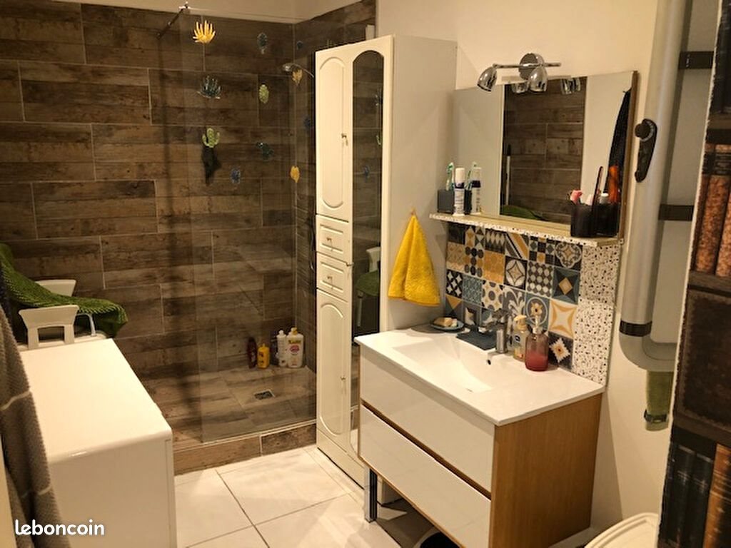 Appartement à louer, 64m², Sarrians