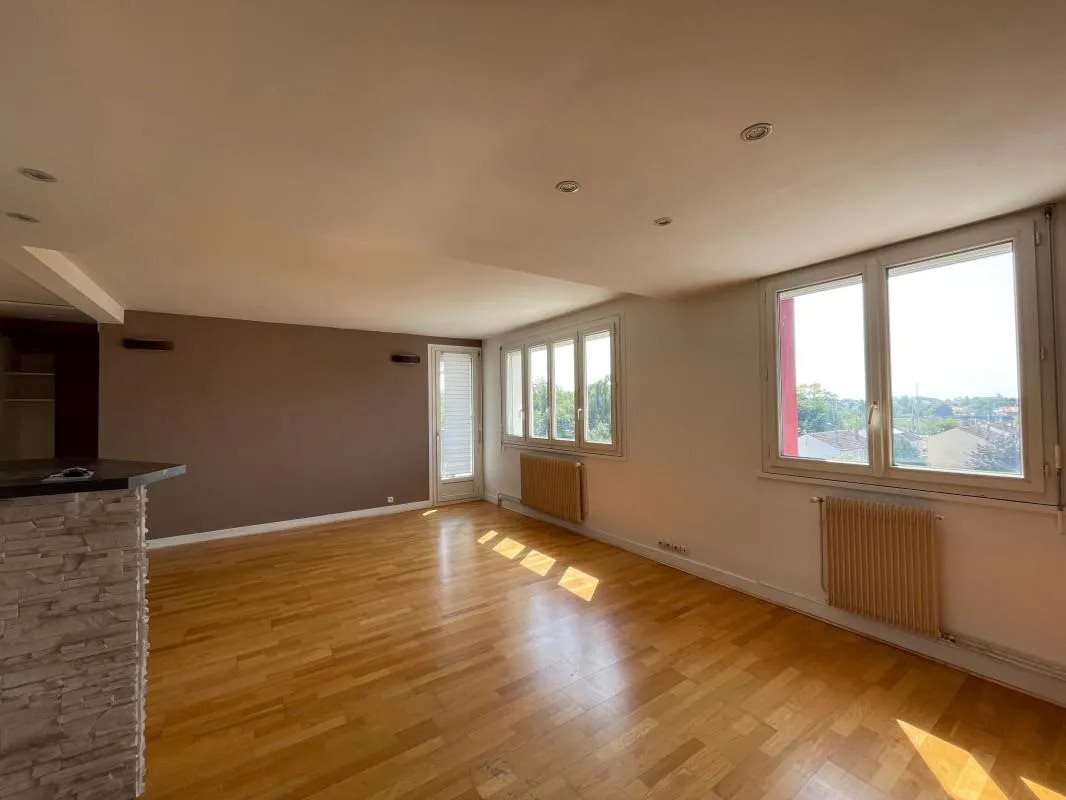 Appartement à louer, 68m², Saint-Jean-de-la-Ruelle