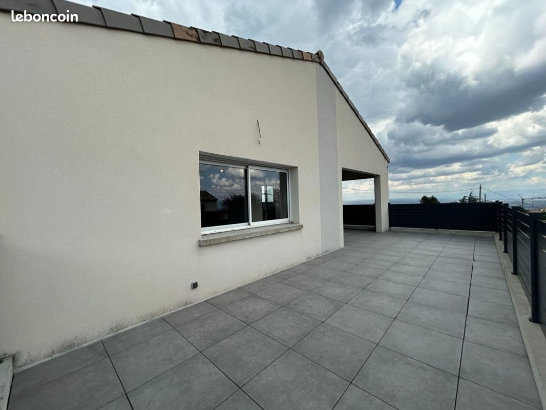 Maison à louer, 164m², Saint-Romain-de-Lerps