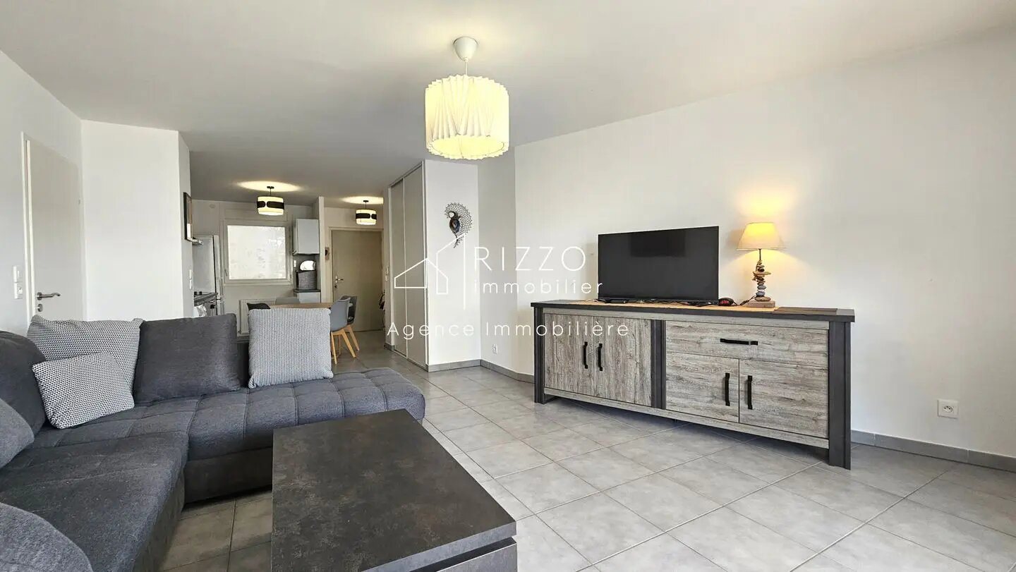 Appartement à vendre, 71m², Saint-Genis-Pouilly