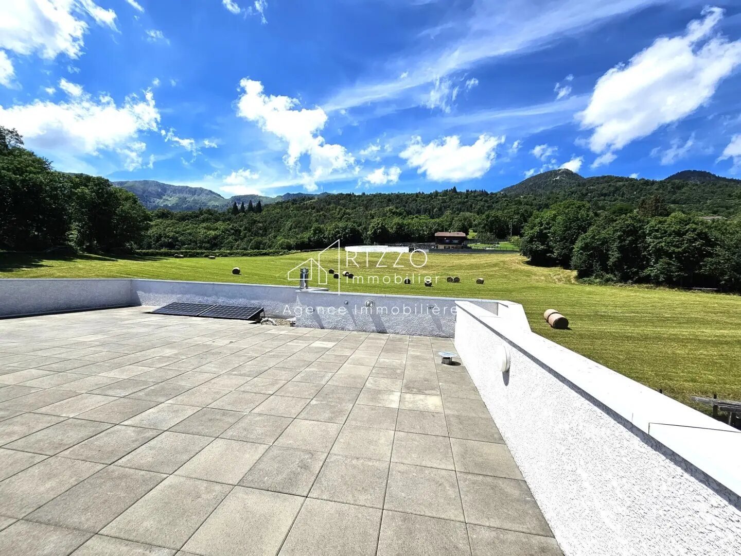 Maison à vendre, 167m², Gex