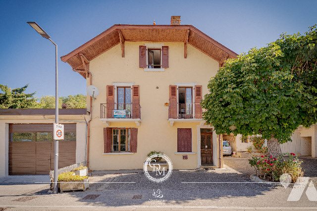 Maison à vendre, 244m², Frangy