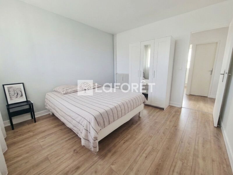 Appartement à louer, 66m², Cergy