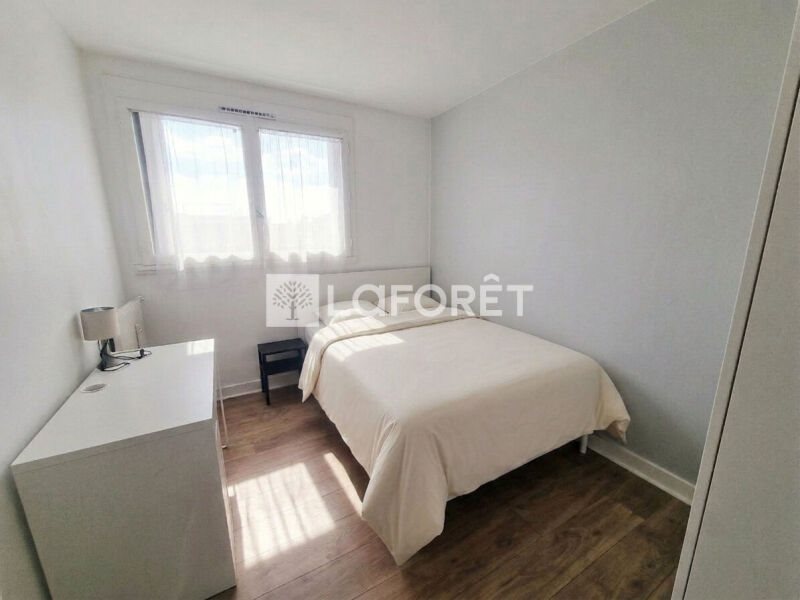Appartement à louer, 66m², Cergy