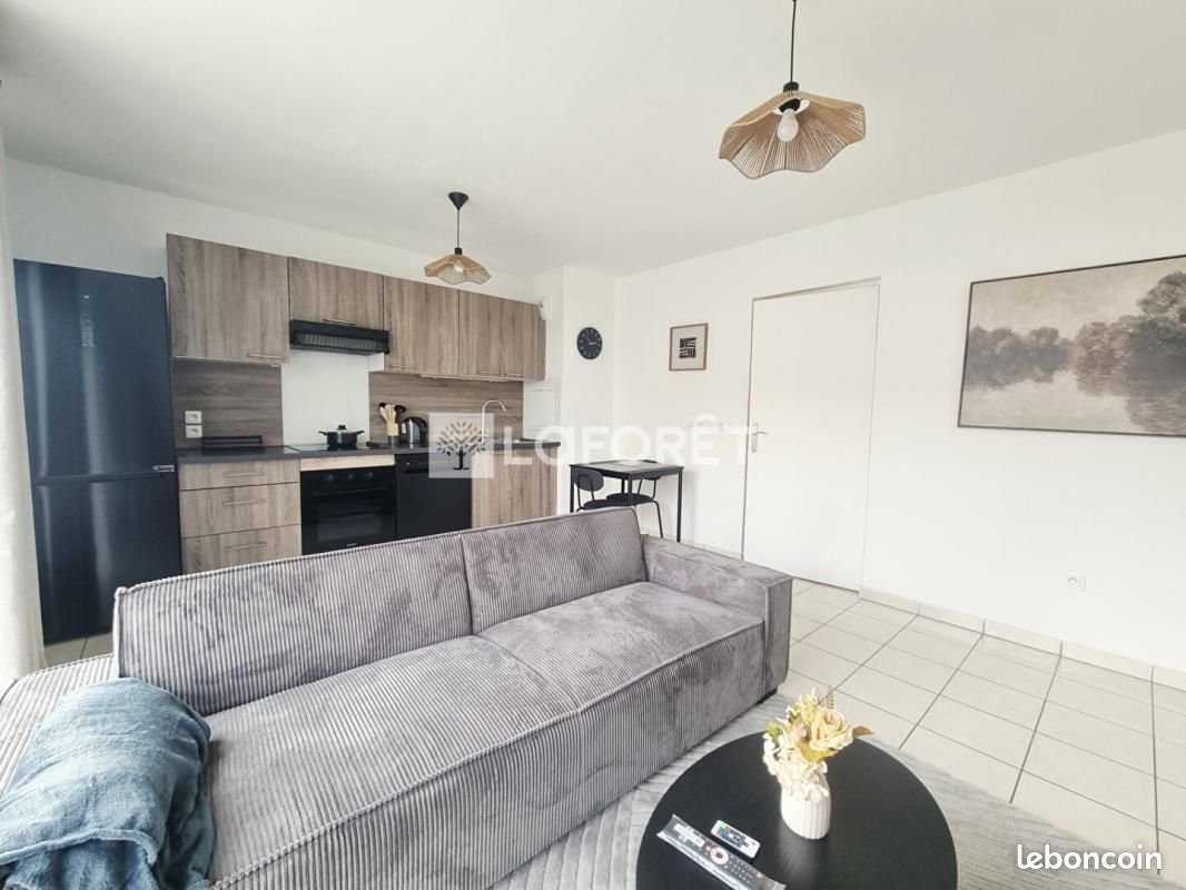 Appartement à louer, 43m², Cergy