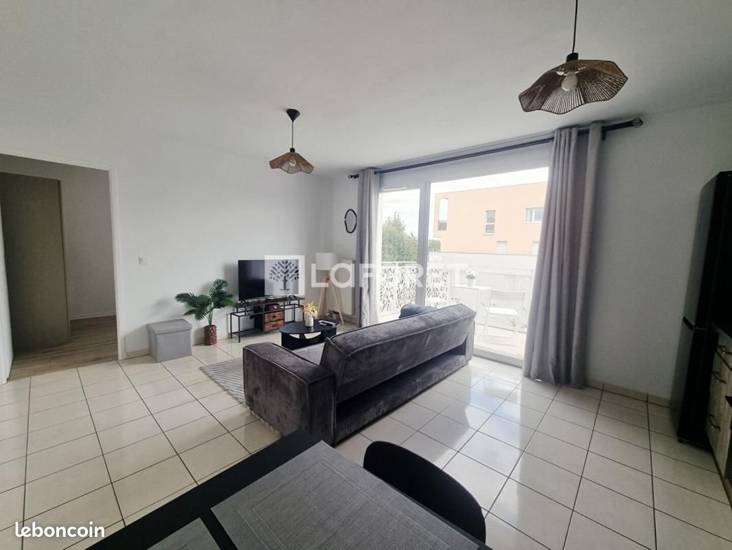 Appartement à louer, 43m², Cergy
