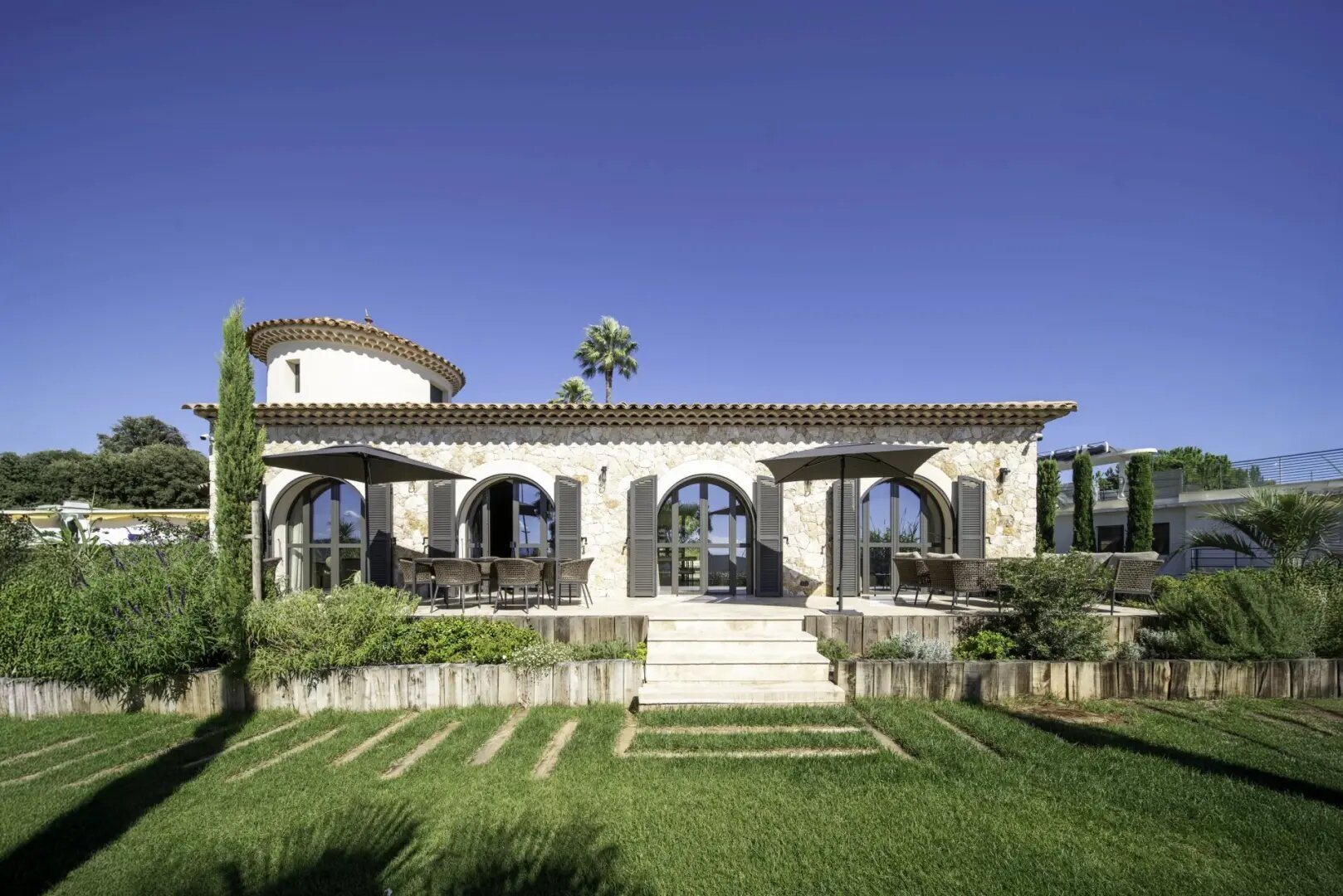 Maison à louer, 320m², Antibes