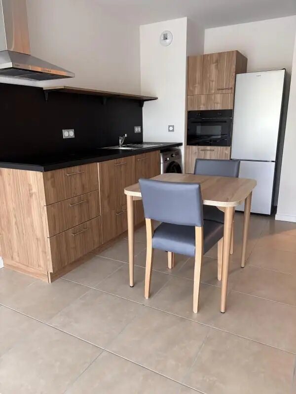 Appartement à louer, 40m², Saint-Laurent-sur-Saône