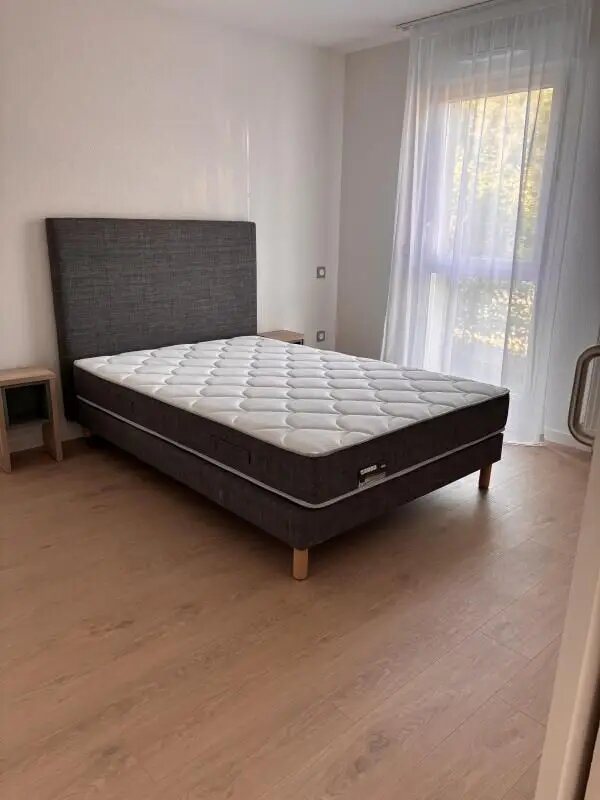 Appartement à louer, 40m², Saint-Laurent-sur-Saône