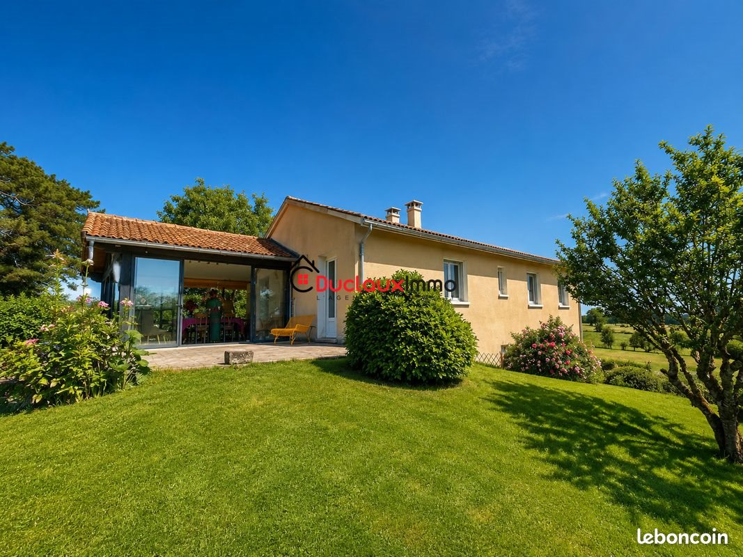 Maison à vendre, 101m², Arpajon-sur-Cère