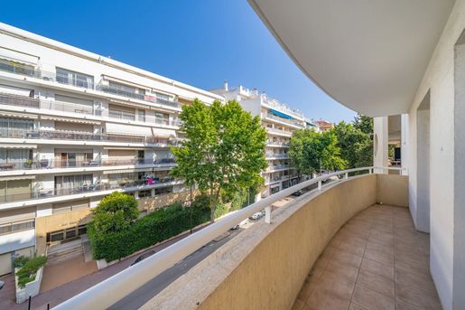 Appartement 4 pièces 82 m² · à Antibes · 82 m² · 575 000 €