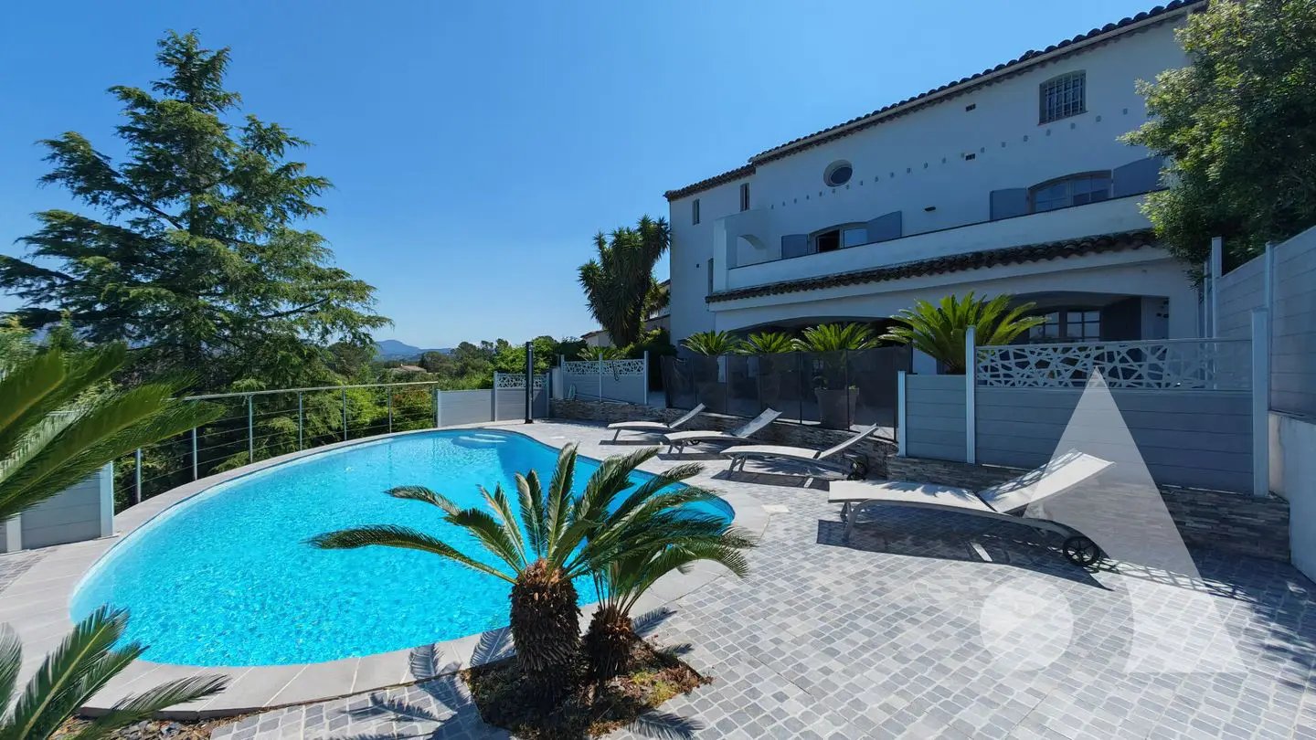 Maison à vendre, 200m², Saint-Raphaël