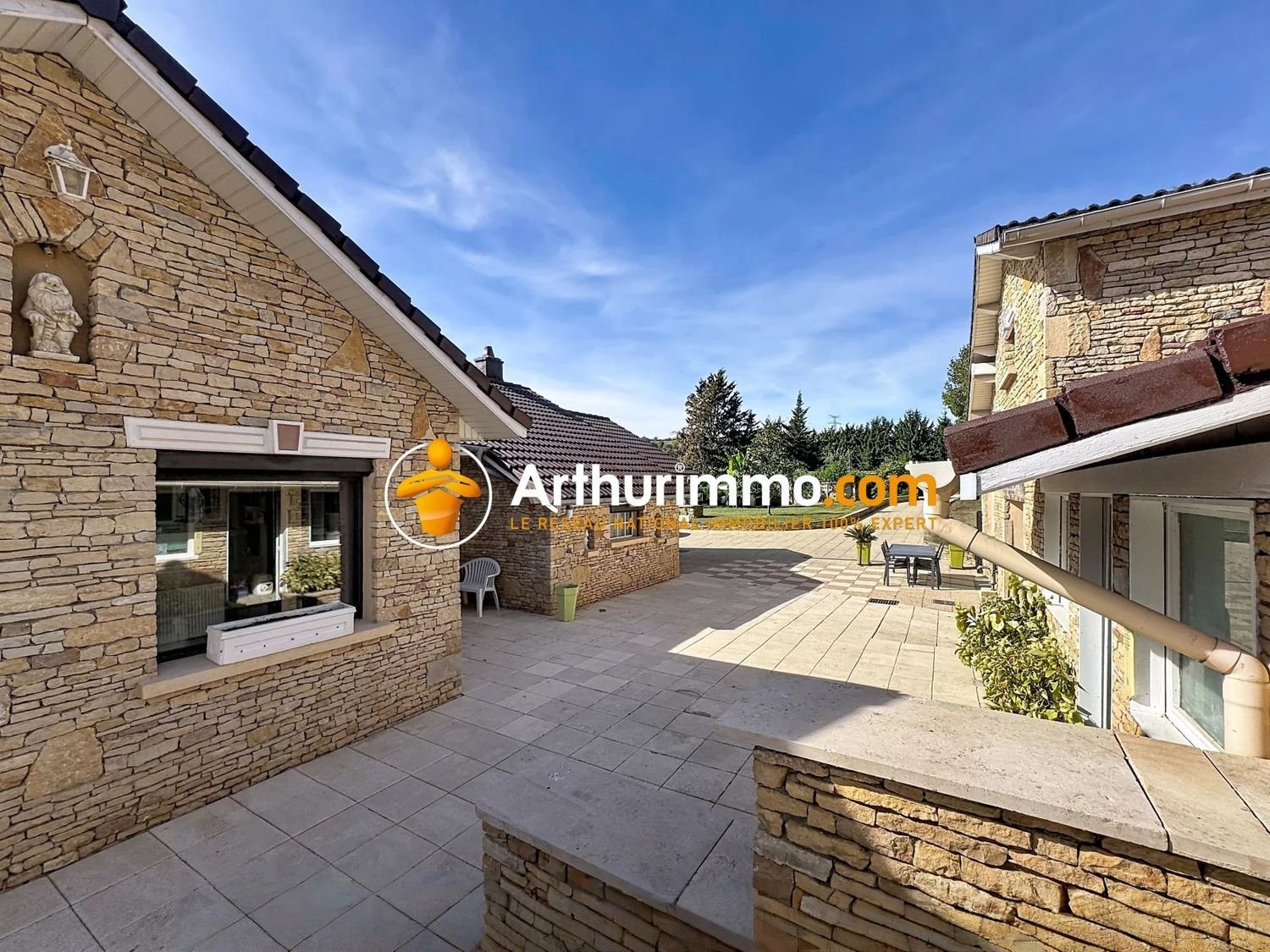 Maison à vendre, 222m², Saint-Marcel-Bel-Accueil