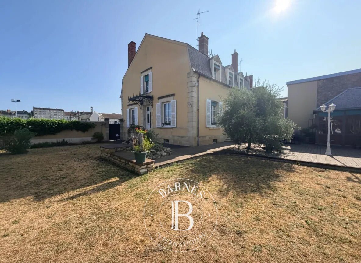 Maison à vendre, 189m², Vierzon