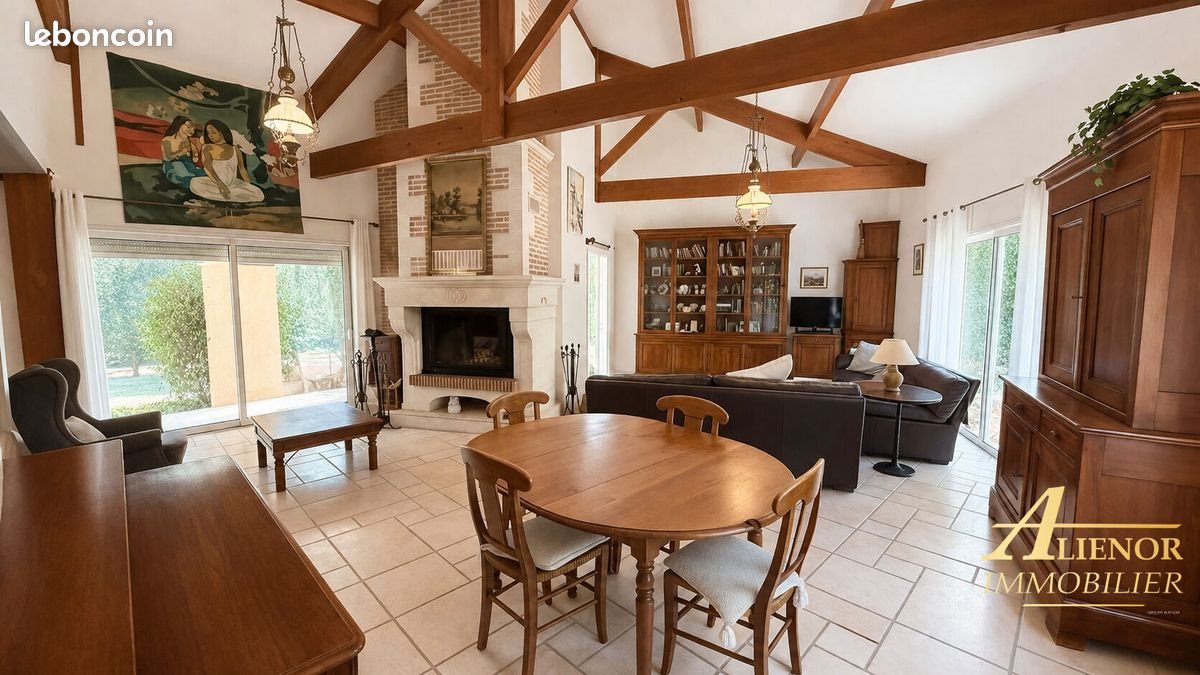 Maison à vendre, 166m², Saint-Pierre-de-Chignac
