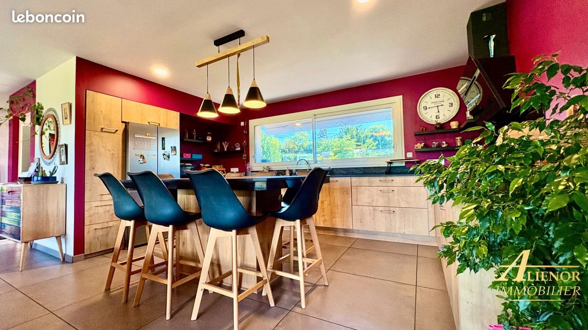 Maison à vendre, 157m², Saint-Pierre-de-Chignac