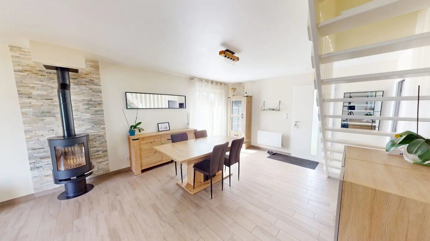 Maison à vendre, 91m², Saint-Laurent-de-Brèvedent