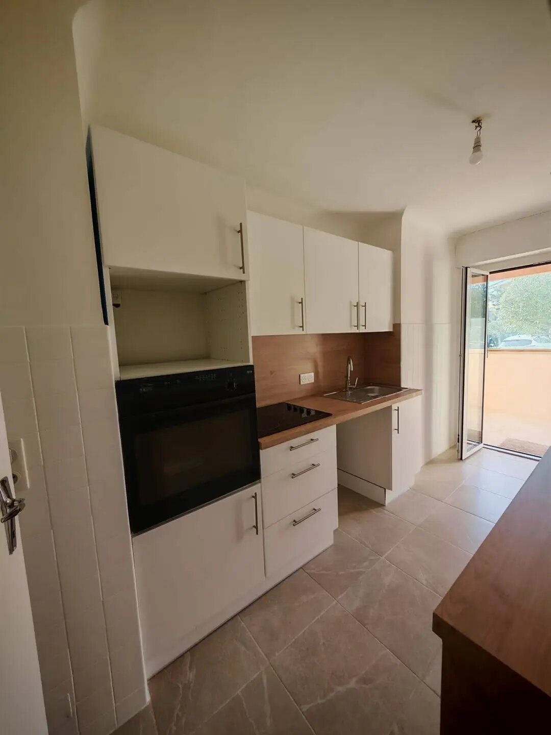 Appartement à louer, 71m², Mandelieu-la-Napoule