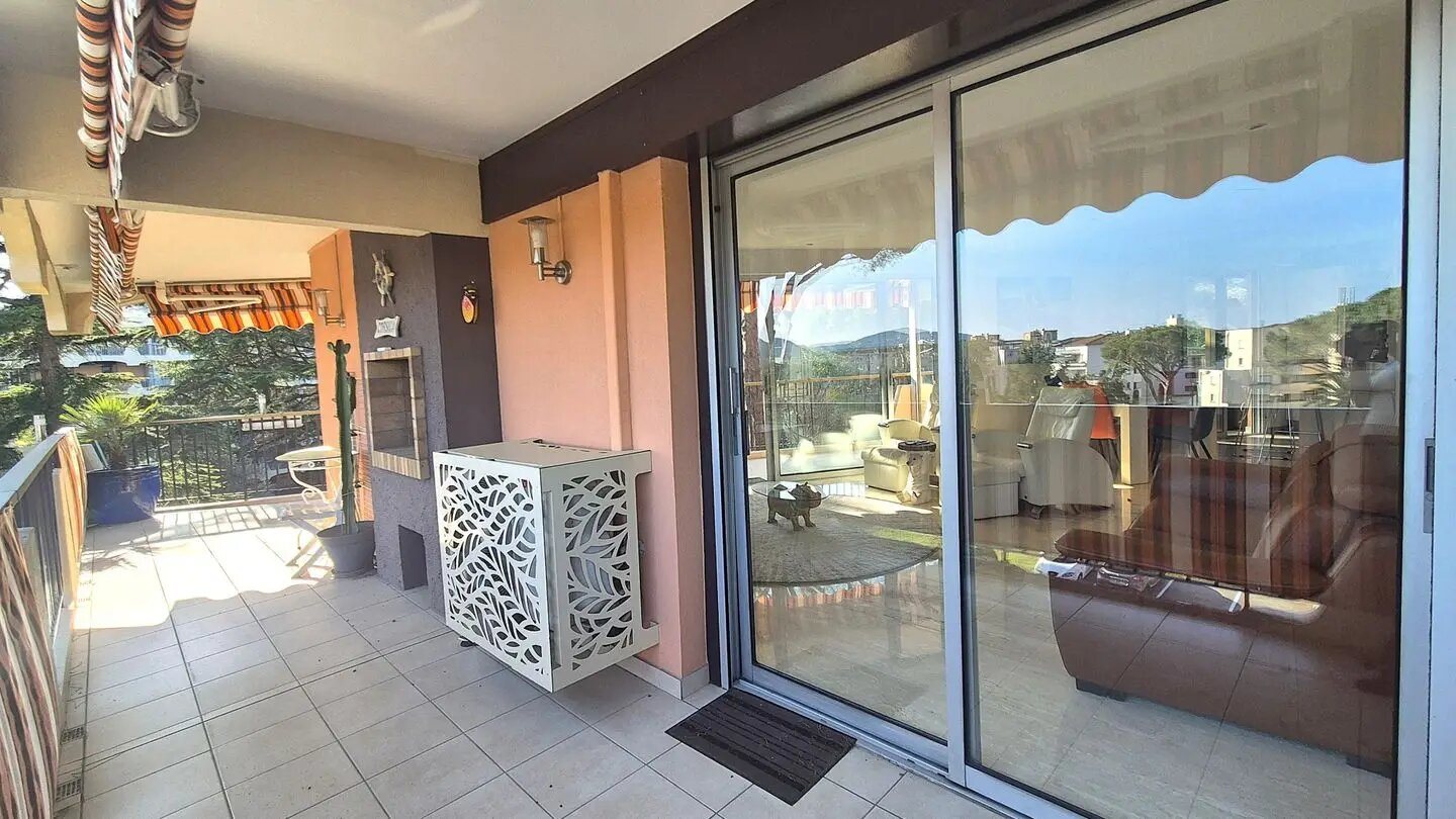 Appartement à vendre, 81m², Mandelieu-la-Napoule