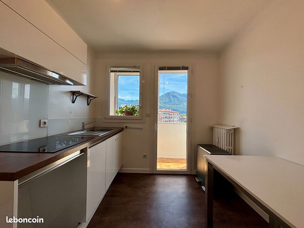 Appartement à louer, 72m², Annecy