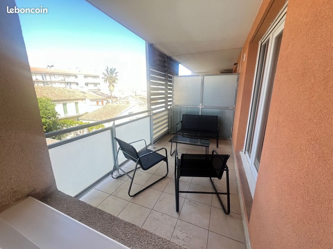 Appartement à louer, 43m², Nîmes
