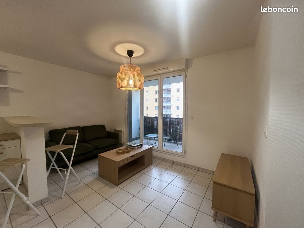 Appartement à louer, 33m², Nîmes