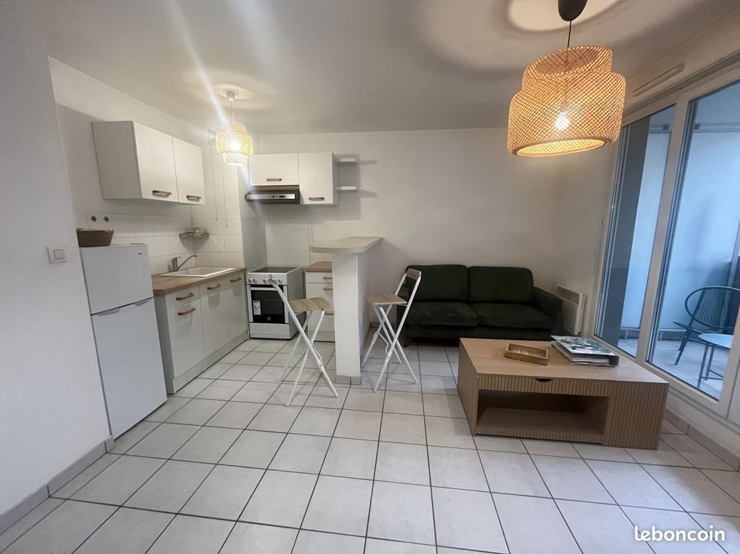 Appartement à louer, 33m², Nîmes