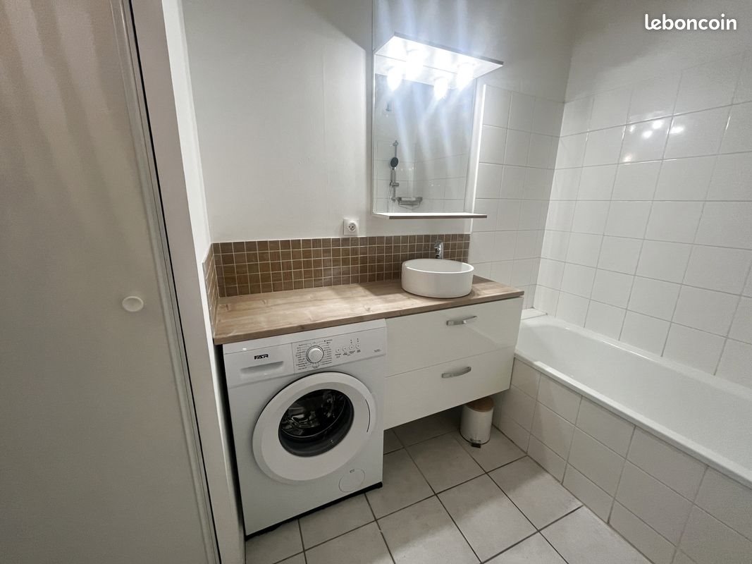 Appartement à louer, 33m², Nîmes
