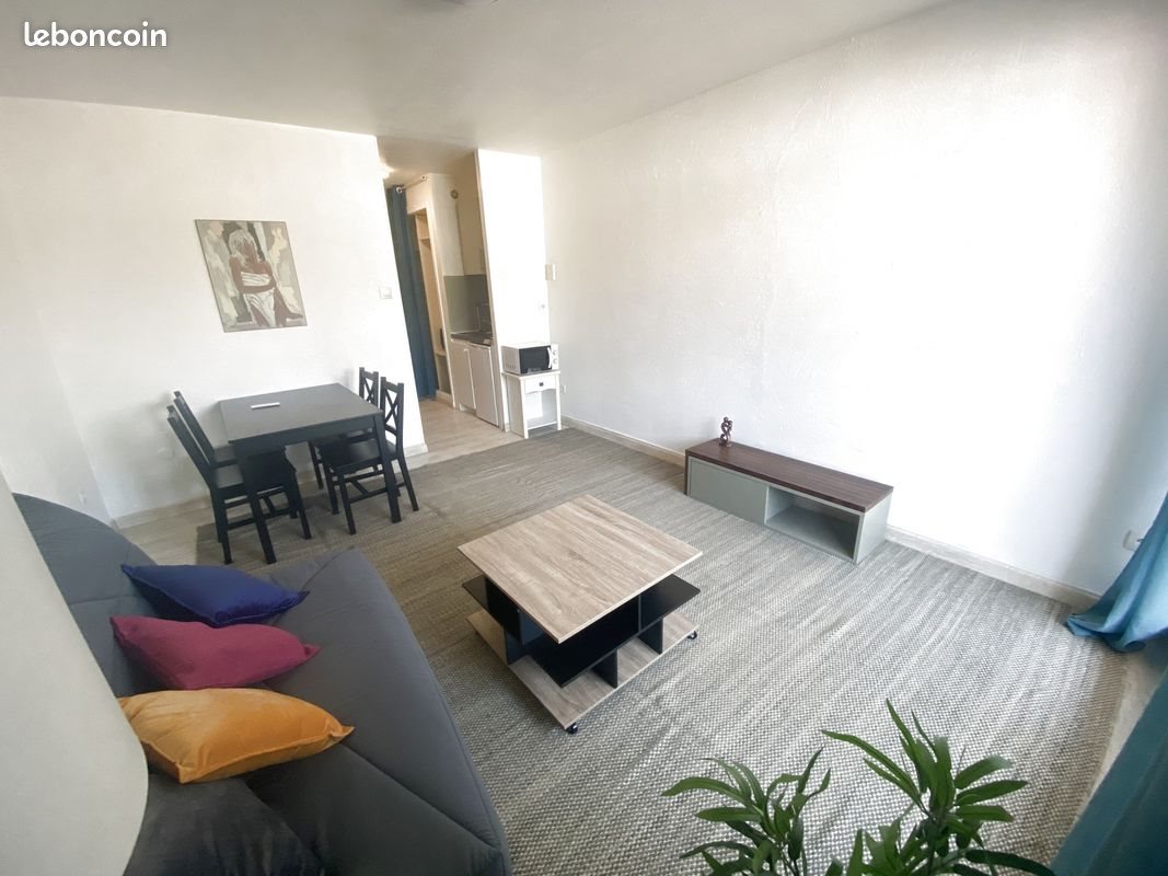 Appartement à louer, 22m², Nîmes