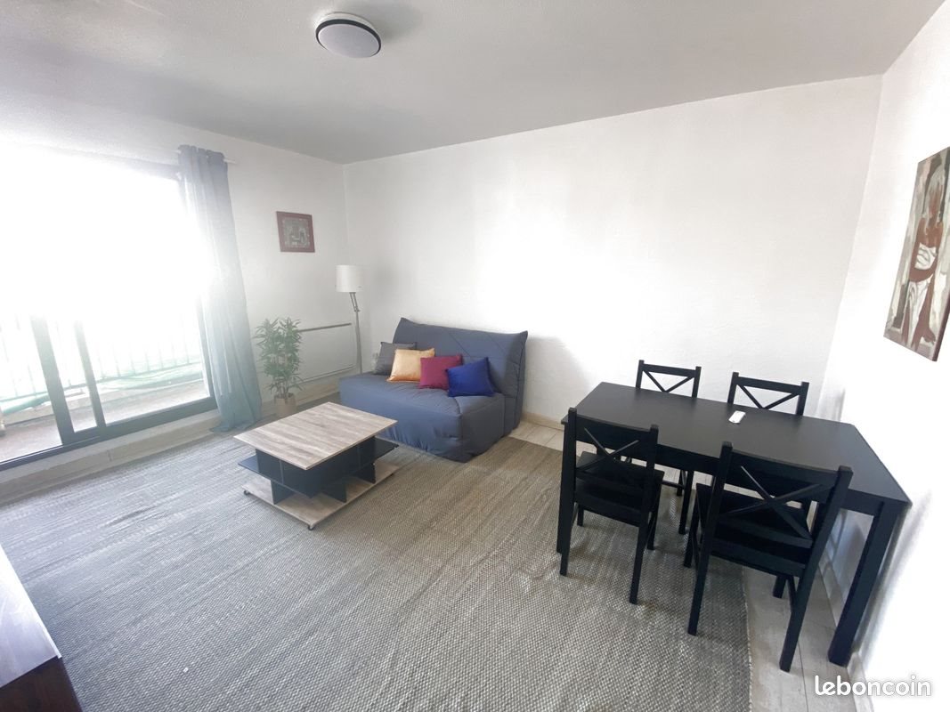 Appartement à louer, 22m², Nîmes