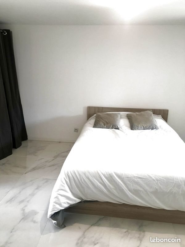 Appartement à louer, 40m², Nîmes